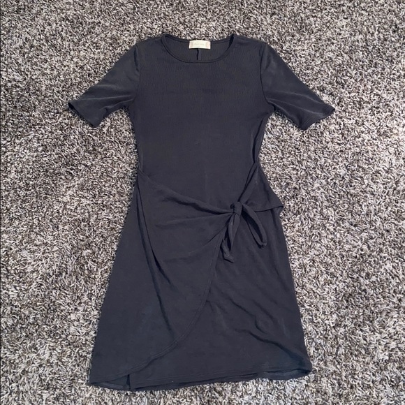 $6 XS grey illusion rubbed wrap dress! - Picture 1 of 1